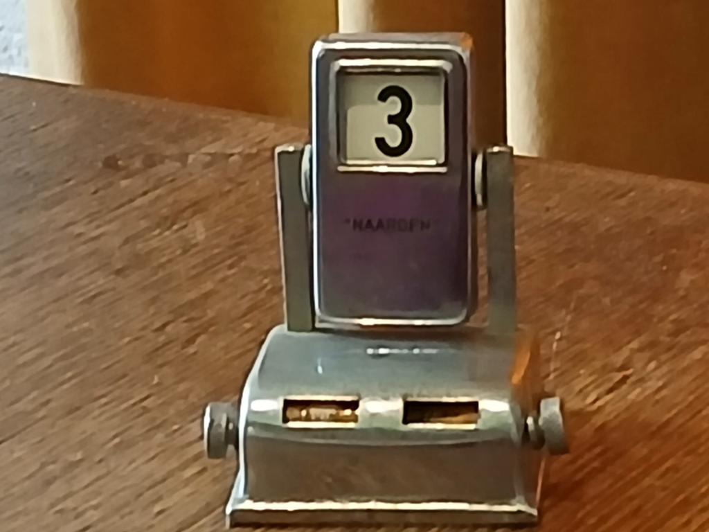 VINTAGE ORGINELE METALEN EEUWIGDURENDE KALENDER.., Ophalen of Verzenden, Huis en Inrichting