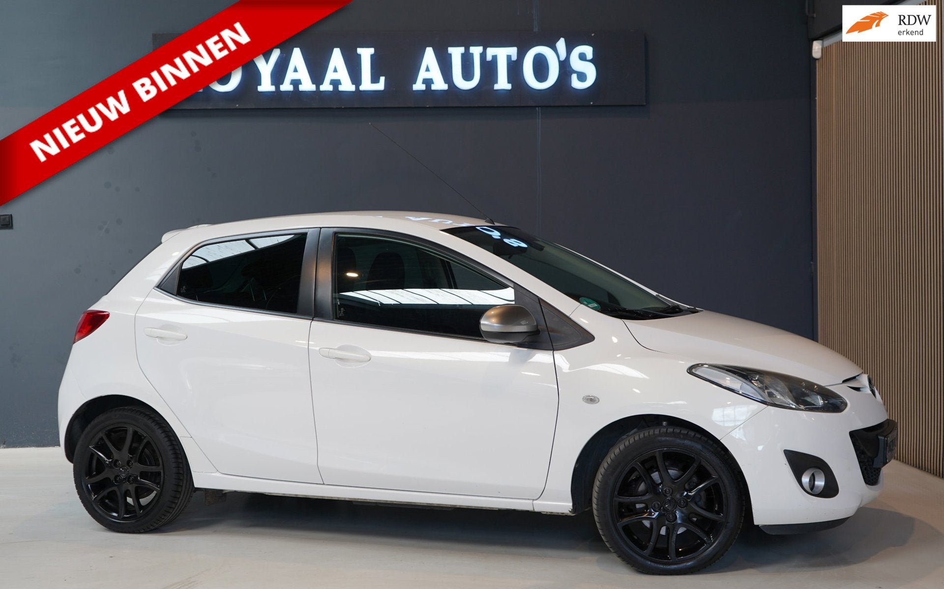 Mazda 2 1.3 Silver Edition | NAVI | AIRCO | TREKHAAK | APK., Euro 5, Stof, Gebruikt, 31 €/maand