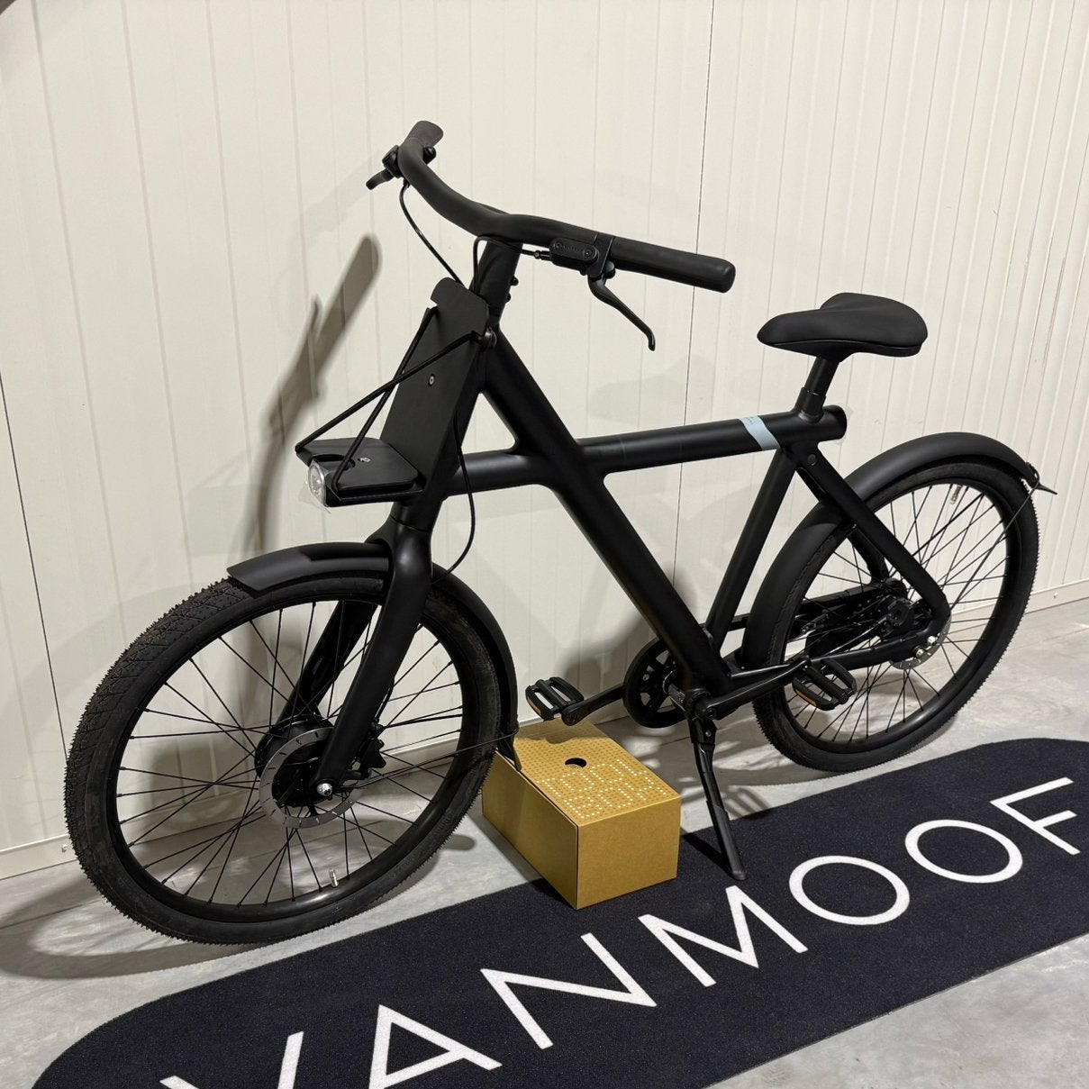 Foto 2 van Gloednieuwe VanMoof X3 (2021) — Mat Zwart — Apple Find My