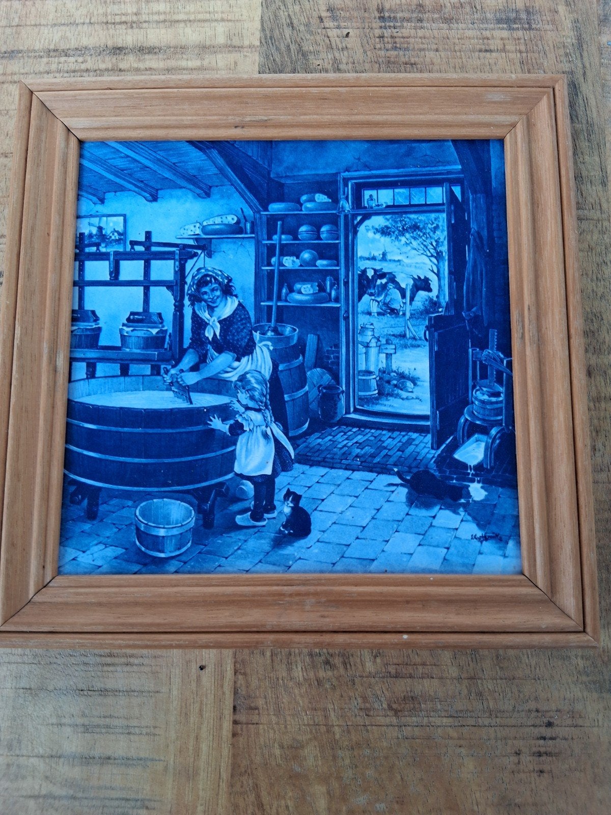 Delfts blauwe tegel in lijst - Hollandse boerderijscène, Antiek en Kunst, Ophalen of Verzenden