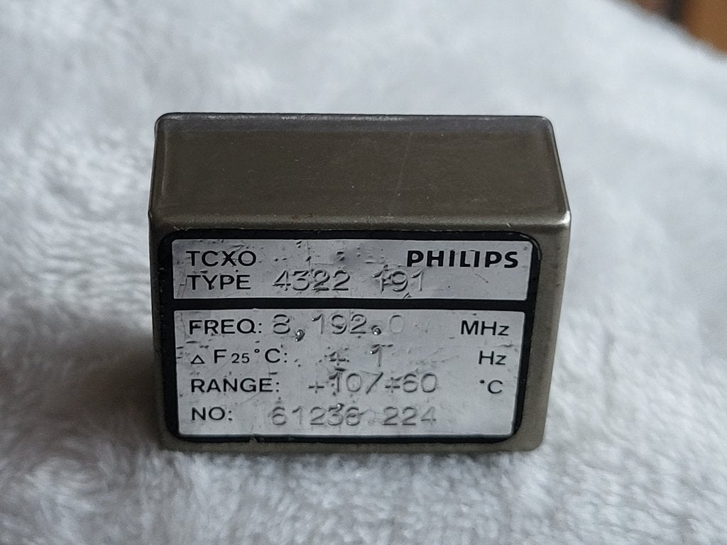 Temperature Compensated X-Tal Oscillator (Vintage), Telecommunicatie, Zenders en Ontvangers, Verzenden, Zo goed als nieuw, Ontvanger
