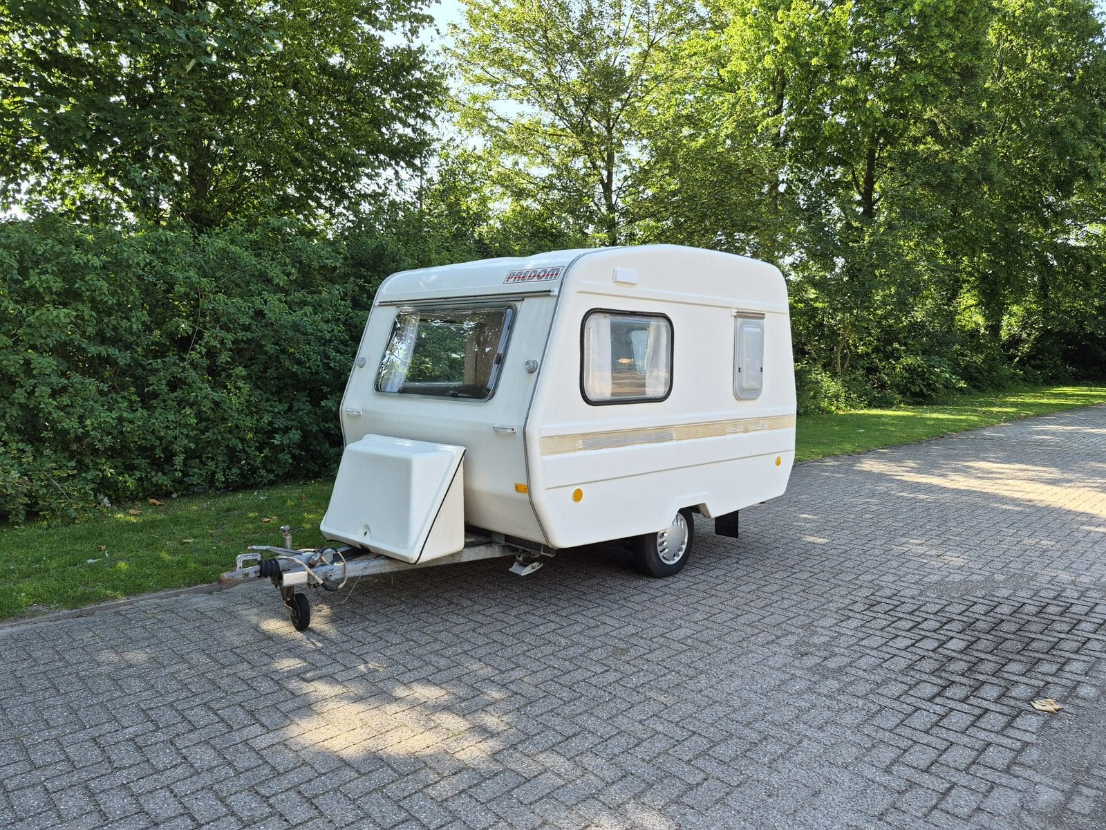 Predom 126 NT, Tot en met 2, Treinzit, Particulier, 500 - 750 kg