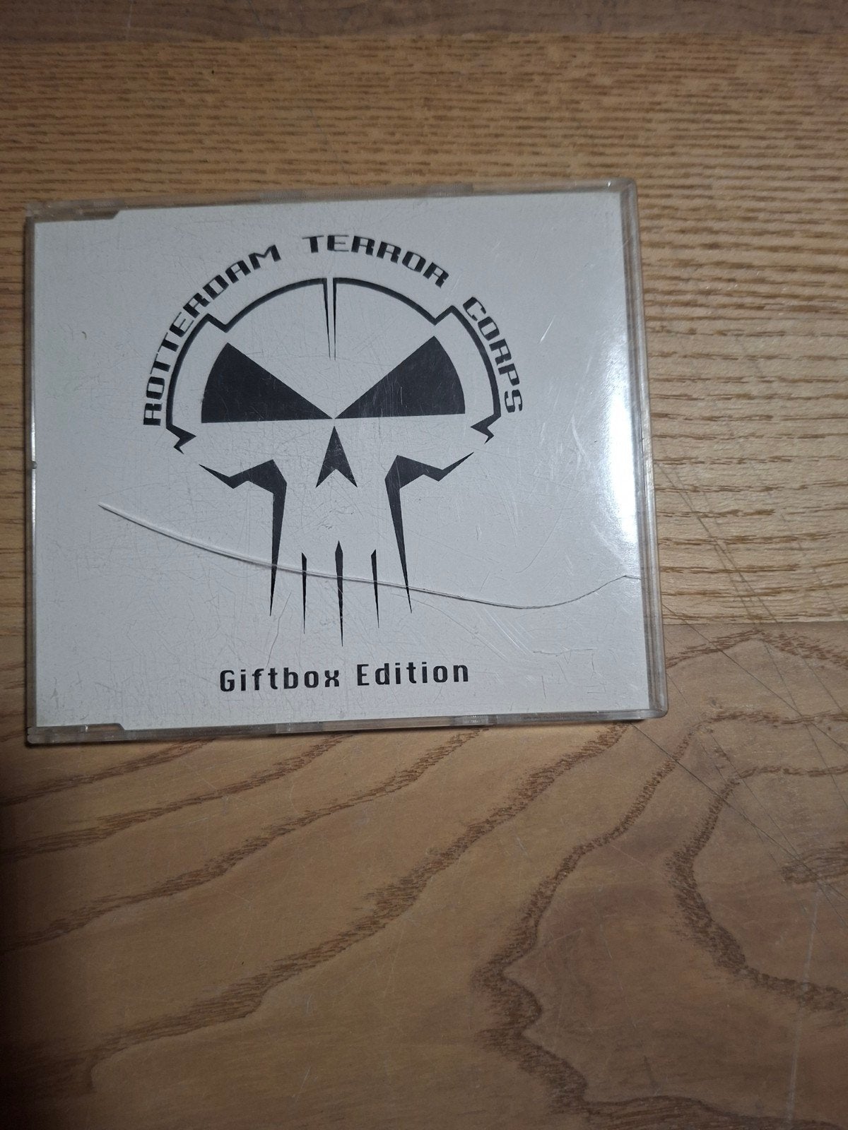 Rotterdam Terror Corps - Giftbox Edition Hardcore CD, Cd's en Dvd's, Ophalen of Verzenden, Gebruikt, Hardcore, Overige typen