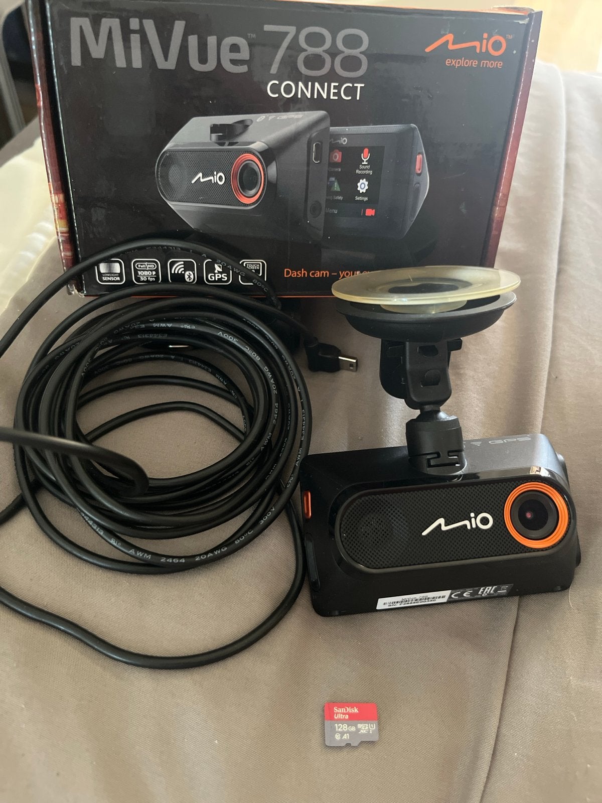 Mio MiVue 788 connect Dashcam met 128 GB geheugenkaart, Ophalen of Verzenden, Zo goed als nieuw