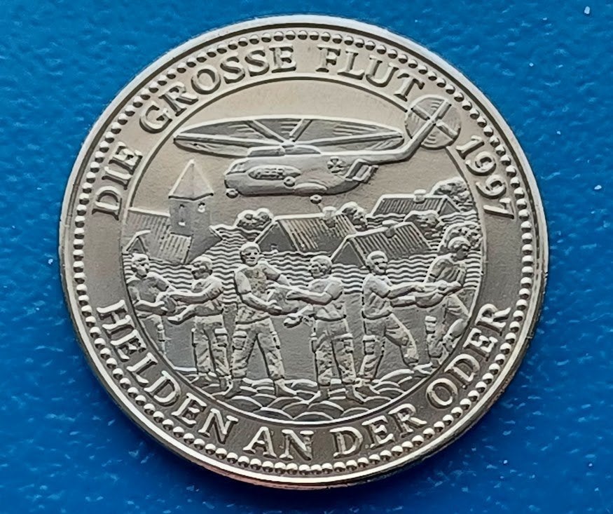 Duitsland 2½ Euro Die große Flut 1997 - Helden an der Oder, Postzegels en Munten, Ophalen of Verzenden, Overige materialen, Buitenland