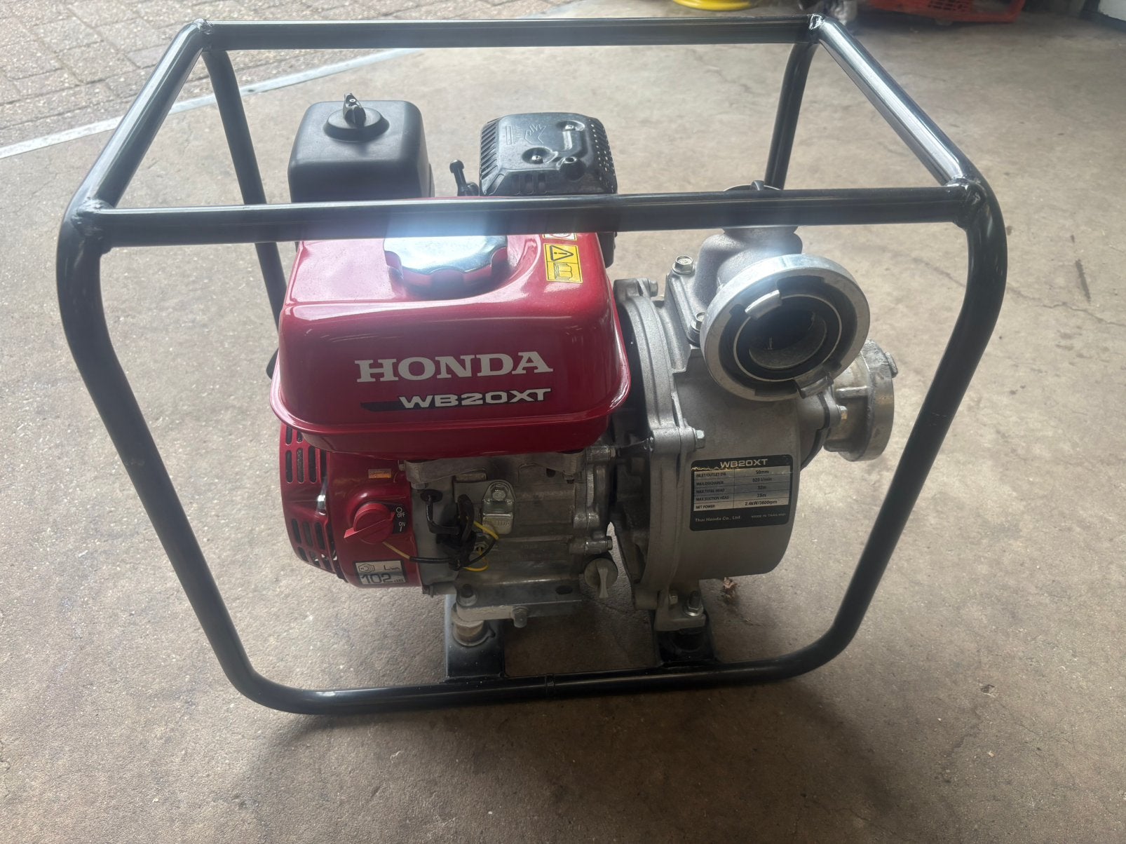 Honda waterpomp wb 20, Tuin en Terras, Ophalen, Zo goed als nieuw, Handmatig, Beregeningspomp