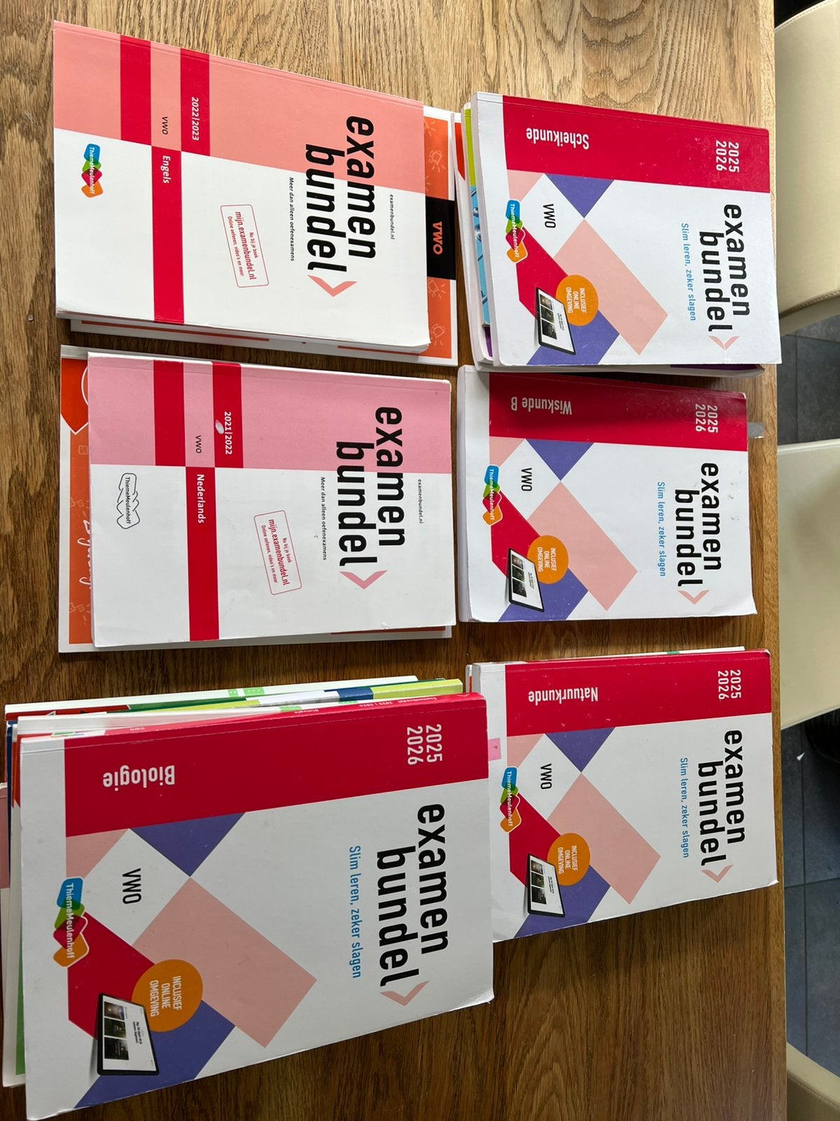 Examenbundels te koop 25/26 VWO (NT/NG), Ophalen, Gelezen, VWO, Overige vakken