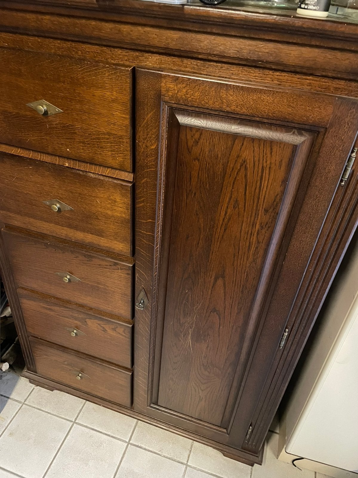 Mooie halfhoge kast met lade en deur, Ophalen