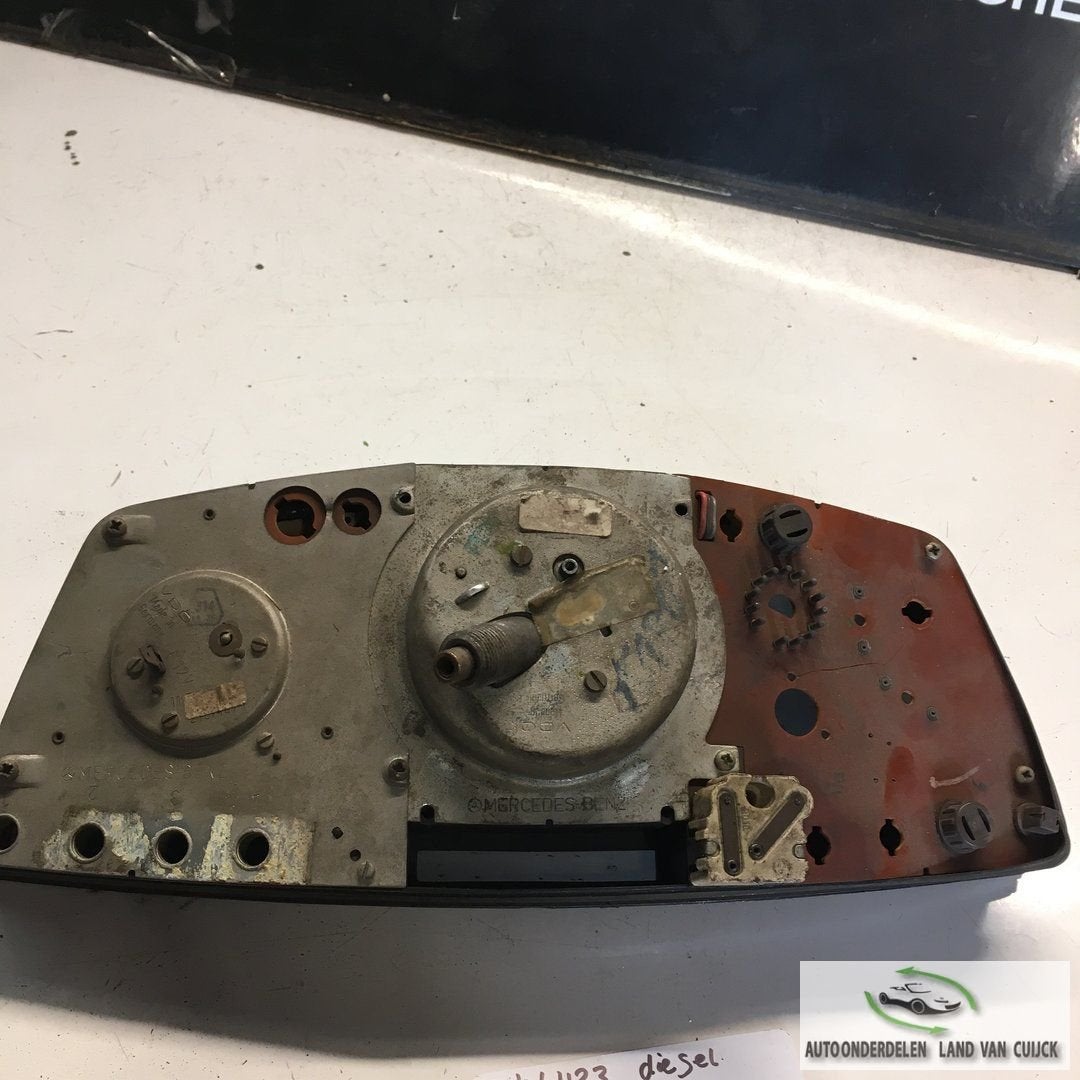 Mercedes W123    Km Tellerklok 123 542 5601 voor onderdelen, Auto-onderdelen, Gebruikt, -, -, Ophalen of Verzenden