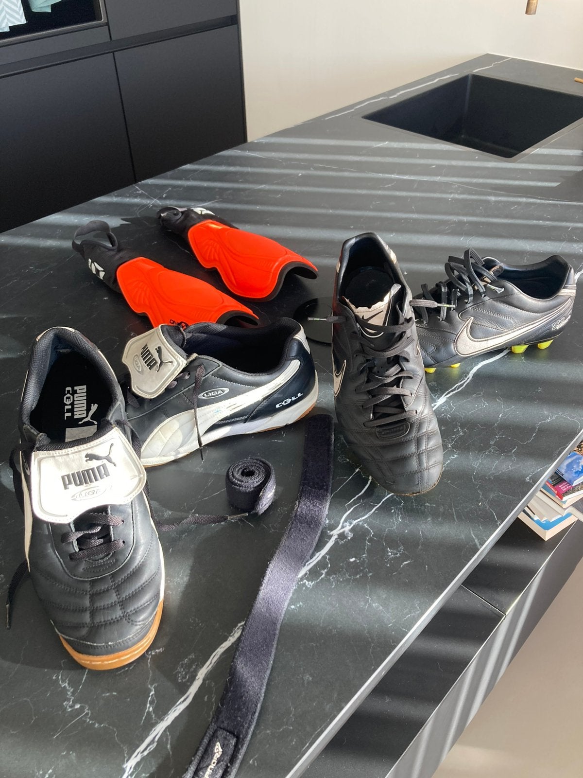 Voet- en zaalvoetbalschoenen maat 46