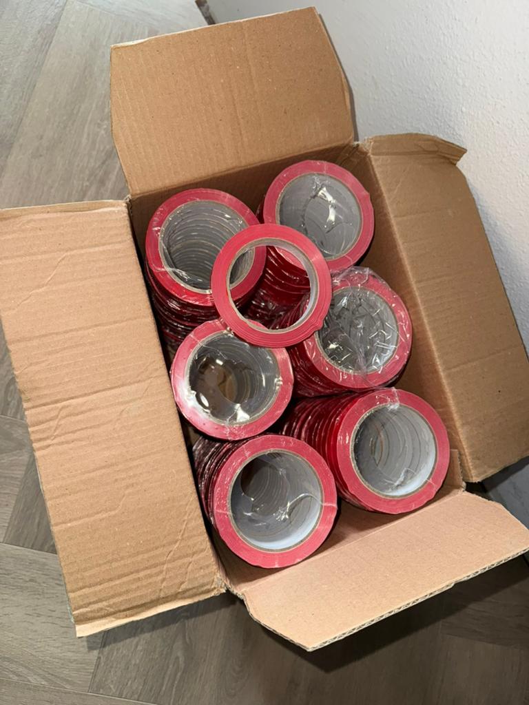 Hele Partij Rode Tape Plakband 144 stuks hele doos vol NIEUW, Doe-het-zelf en Verbouw, Kratten en Dozen, Doos, Minder dan 50 cm