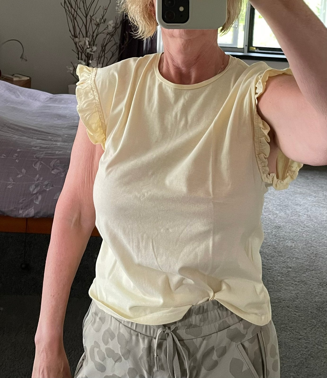 Zacht gele Mango in maat S roesjes bij de mouwen, Kleding | Dames, Tops, Maat 38/40 (M), Geel, Ophalen of Verzenden, Zo goed als nieuw
