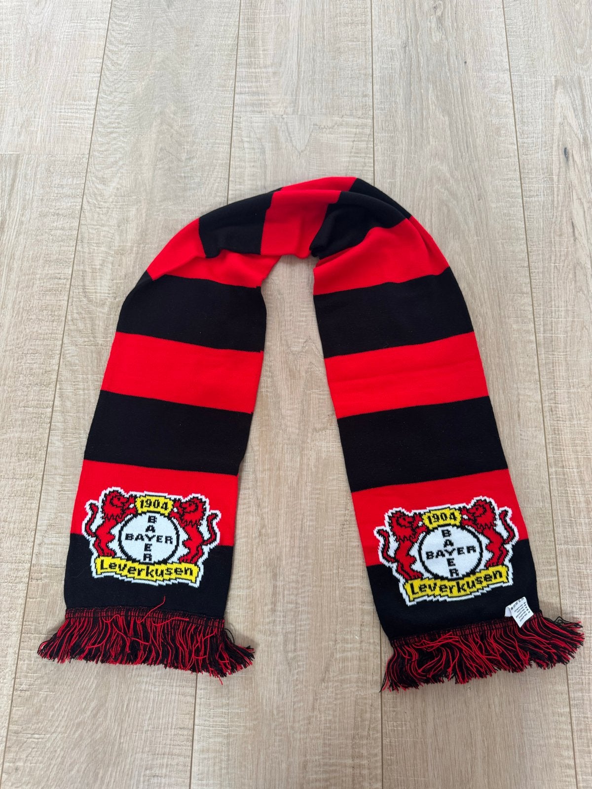 Bayer Leverkusen Fansjaal - Rood/Zwart, Kleding | Dames, Ophalen of Verzenden, Zo goed als nieuw, Maat 38/40 (M), Sjaal