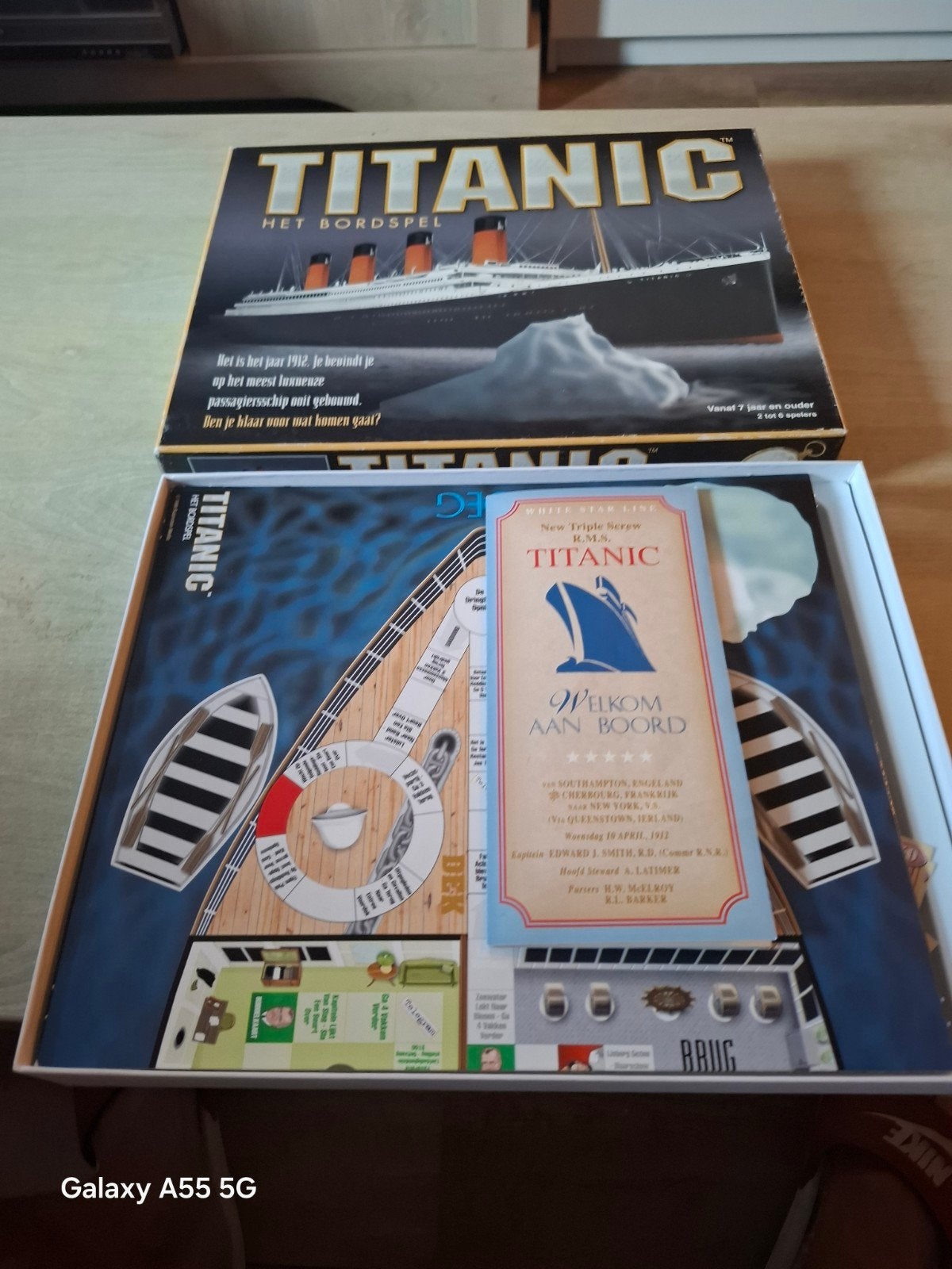 Titanic Het Bordspel - Compleet en in goede staat, Hobby en Vrije tijd, Amsterdam, Nederland, Gebruikt, Vijf spelers of meer, Universal Games