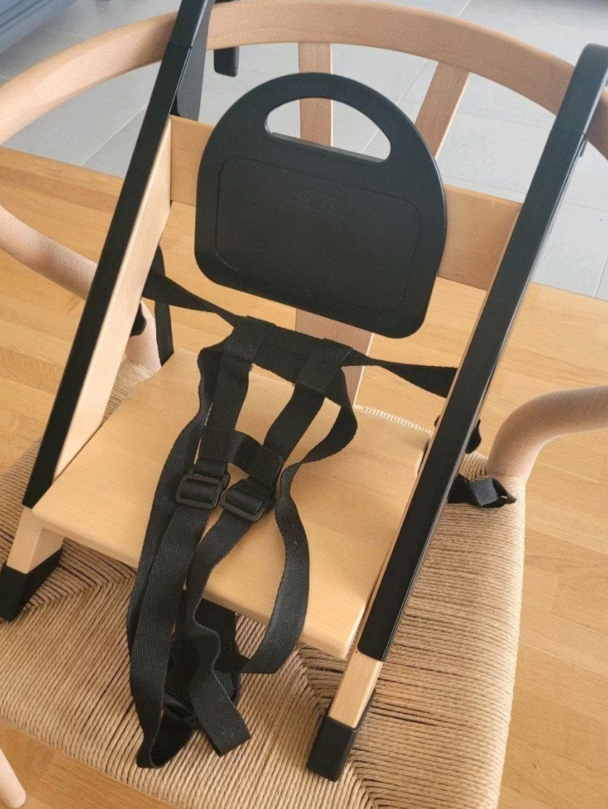 Stokke kinderstoelverhoger met gordel, Ophalen, Gebruikt, Overige typen, Gordel(s)