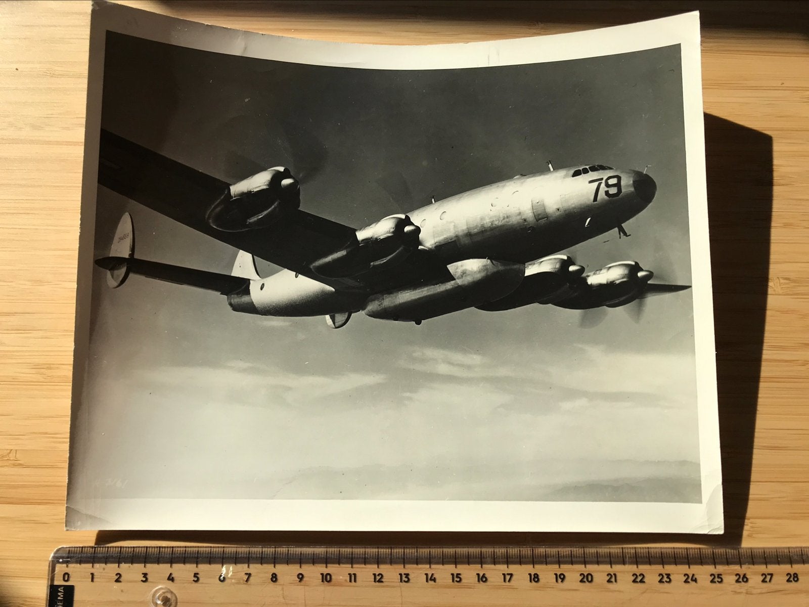 Lockheed Constellation Cargo met Speedpak Foto Luchtvaart, Verzamelen, Ophalen of Verzenden, Zo goed als nieuw, Kaart, Foto of Prent
