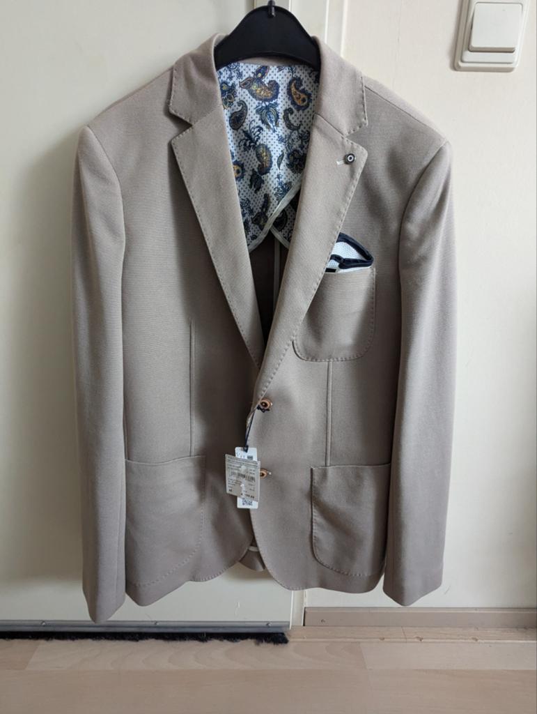 Zandkleurige colbert van Bleu Industry. Maat 46 (S). Nieuw!, Blue Industry, Beige, Nieuw, Ophalen of Verzenden