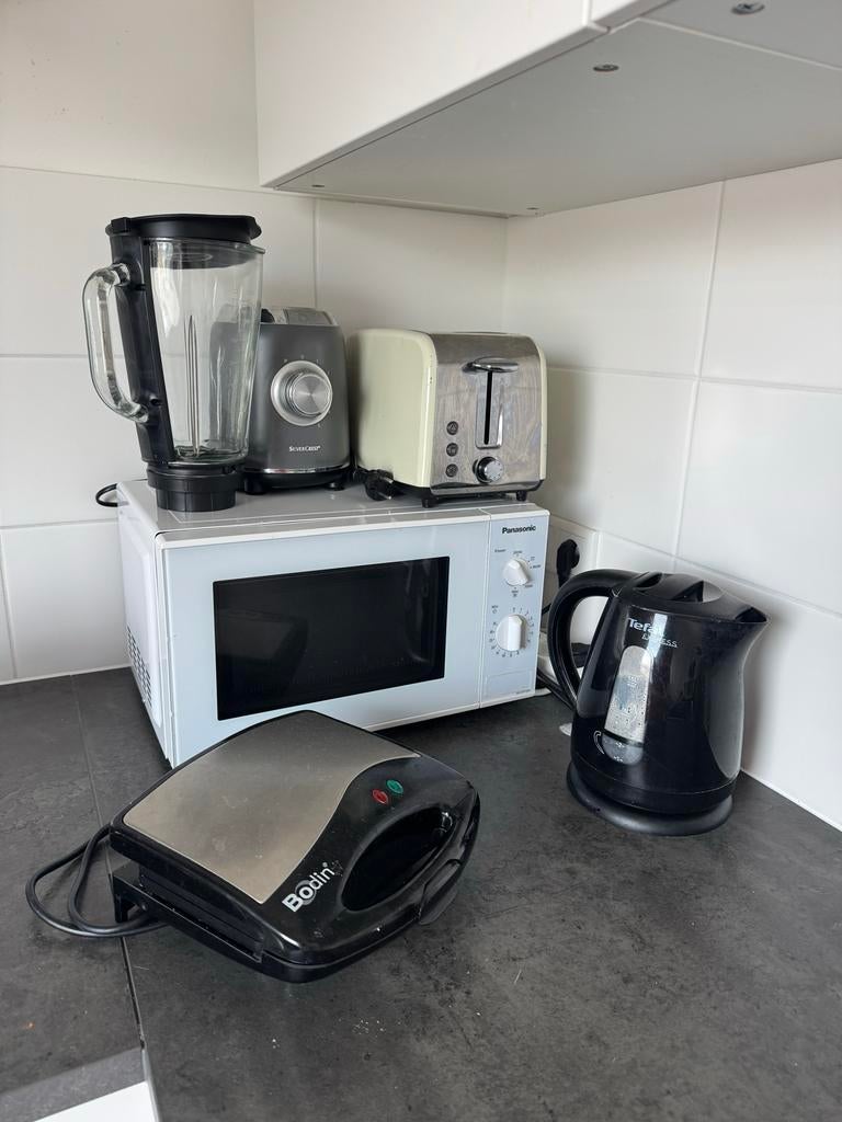 Keukenapparatuur set: magnetron, blender, broodrooster, wate, Ophalen, Zo goed als nieuw