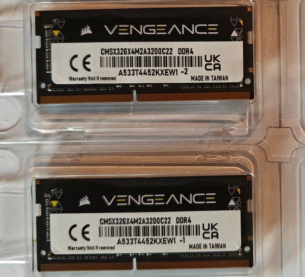 Vengeance DDR 4 2 x 32 GB Sodimm (64 Gb totaal), Computers en Software, 32 GB, DDR4, Ophalen of Verzenden, Zo goed als nieuw
