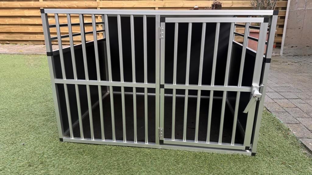 Een aluminium autobench / hondenbench – 105x80x70 cm, Dieren en Toebehoren, Hondenhokken, Ophalen, Zo goed als nieuw, 75 tot 110 cm