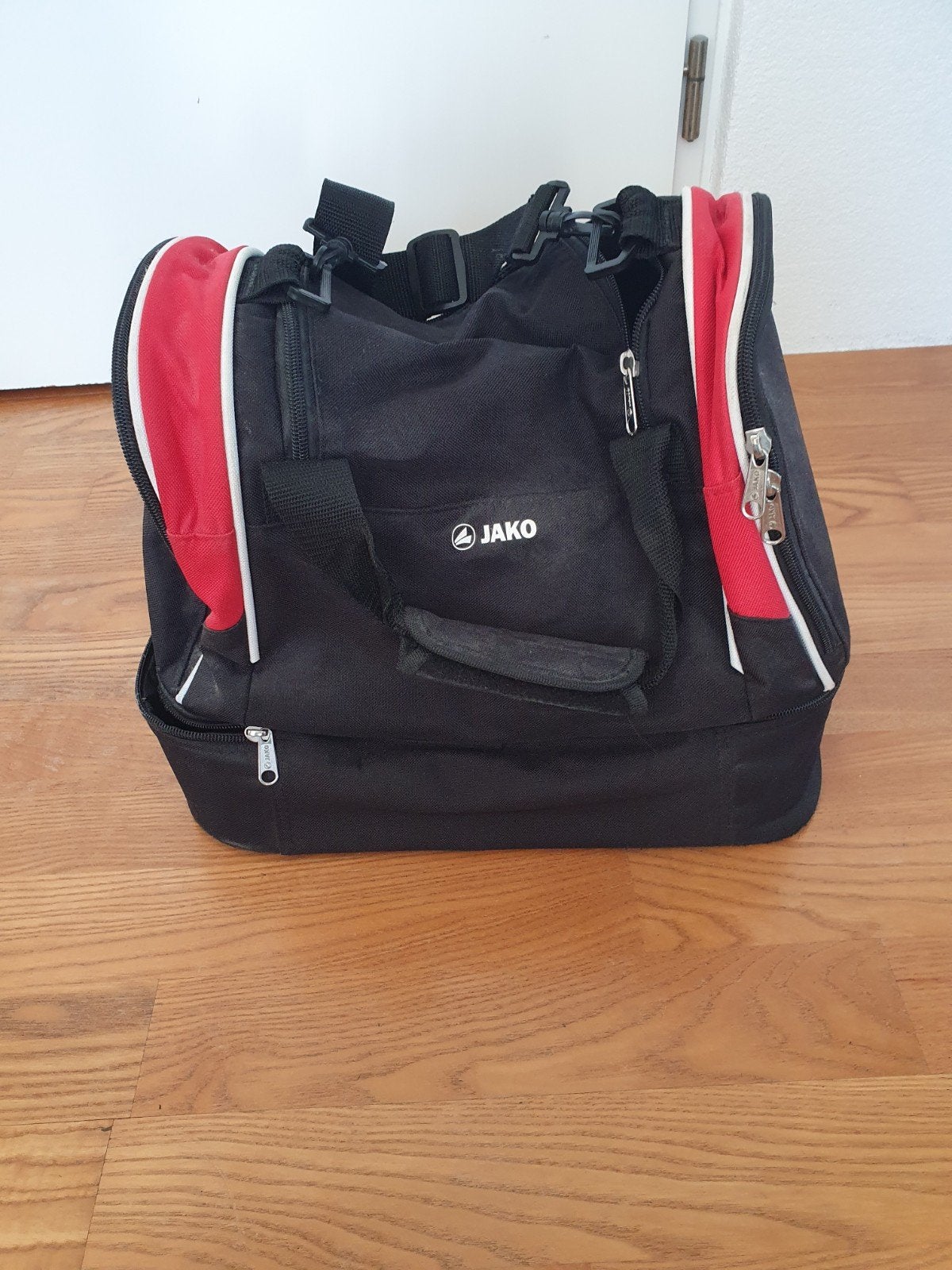Jako sporttas voor kinderen - Zwart/Rood, Ophalen, Gebruikt, Unisex kinderen