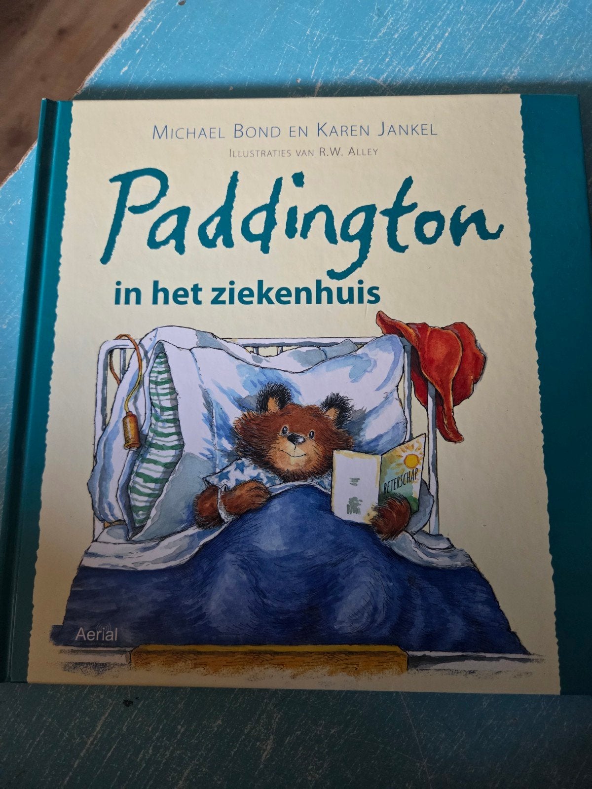 Paddington in het ziekenhuis - Michael Bond, Ophalen of Verzenden, Gelezen, Michael Bond, Fictie algemeen