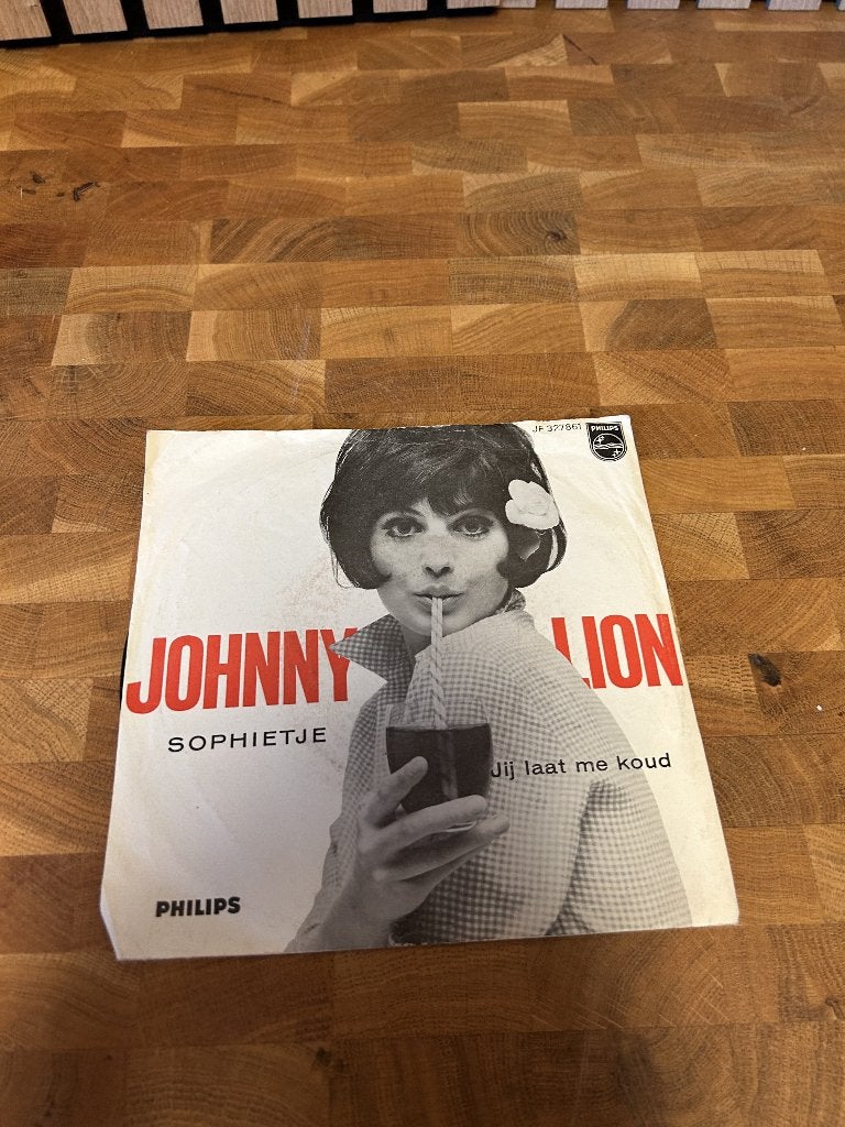 Johnny Lion Sophietje single, Ophalen of Verzenden, Gebruikt, Nederlandstalig