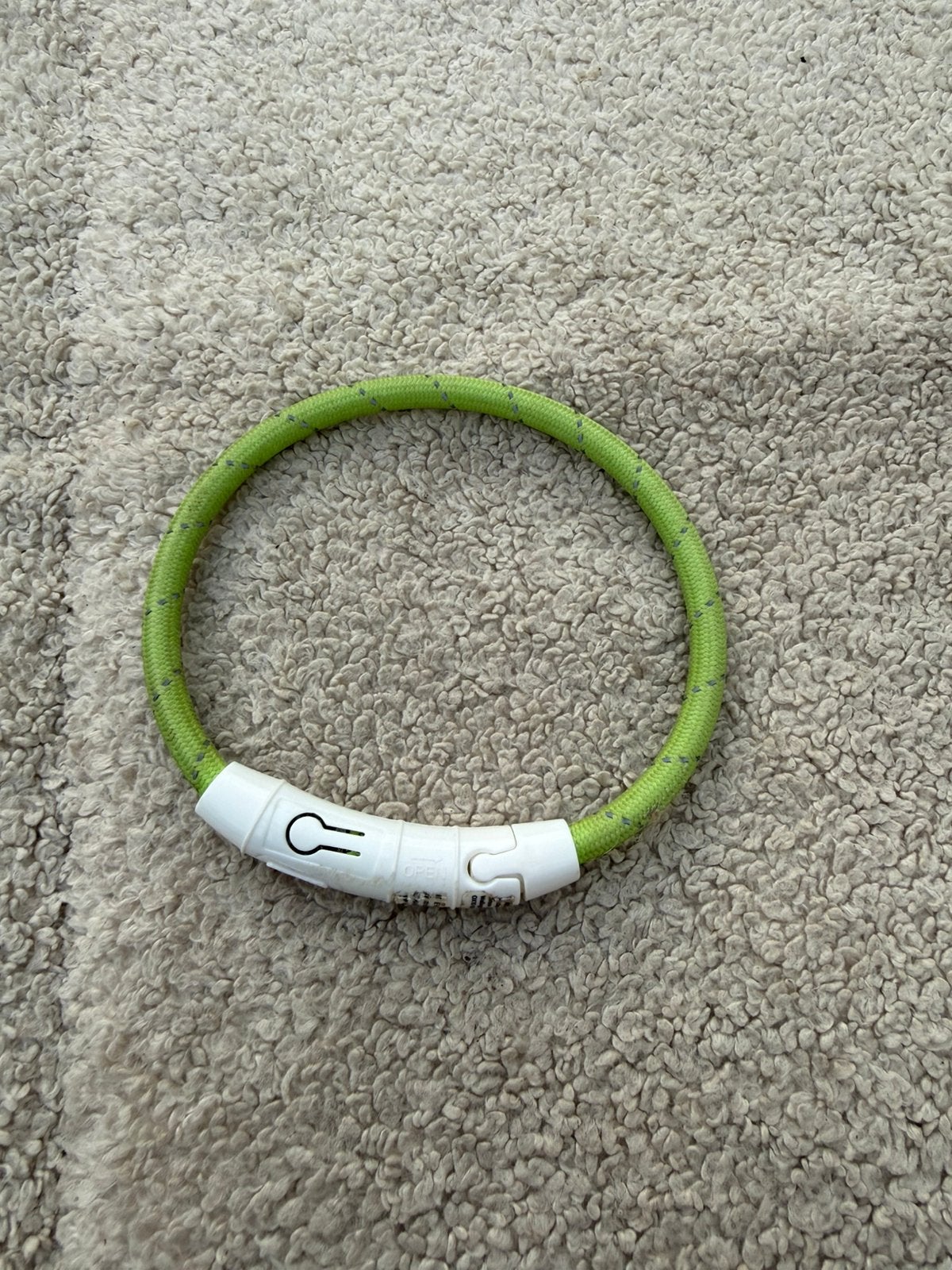 Lichtgevende halsband hond - Oplaadbaar, Dieren en Toebehoren, Ophalen, Verlicht, Zo goed als nieuw