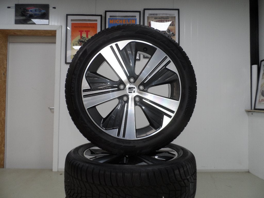 19 inch Seat Taracco origineel winterbanden set in goede st., Auto-onderdelen, Banden en Velgen, 19 inch, Gebruikt, Duitsland
