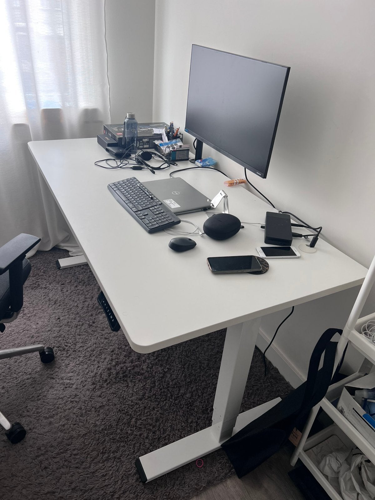 Standing office table, Ophalen, Zo goed als nieuw