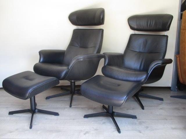NIEUWSTAAT set Conform Time out zwart + hockers  M + L !!!!, Ophalen, Zo goed als nieuw, Leer, Minder dan 50 cm