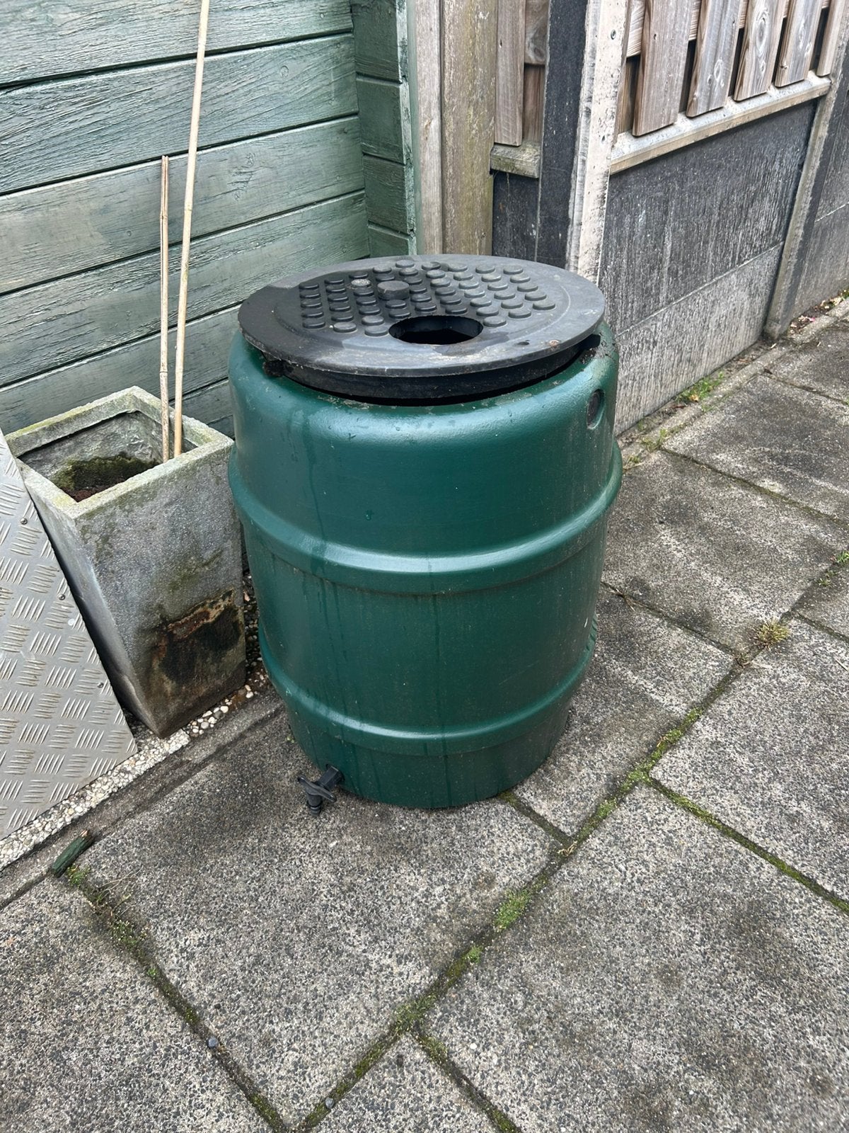 Regenton, Tuin en Terras, Regentonnen, Ophalen, Kunststof, Gebruikt, Met kraantje