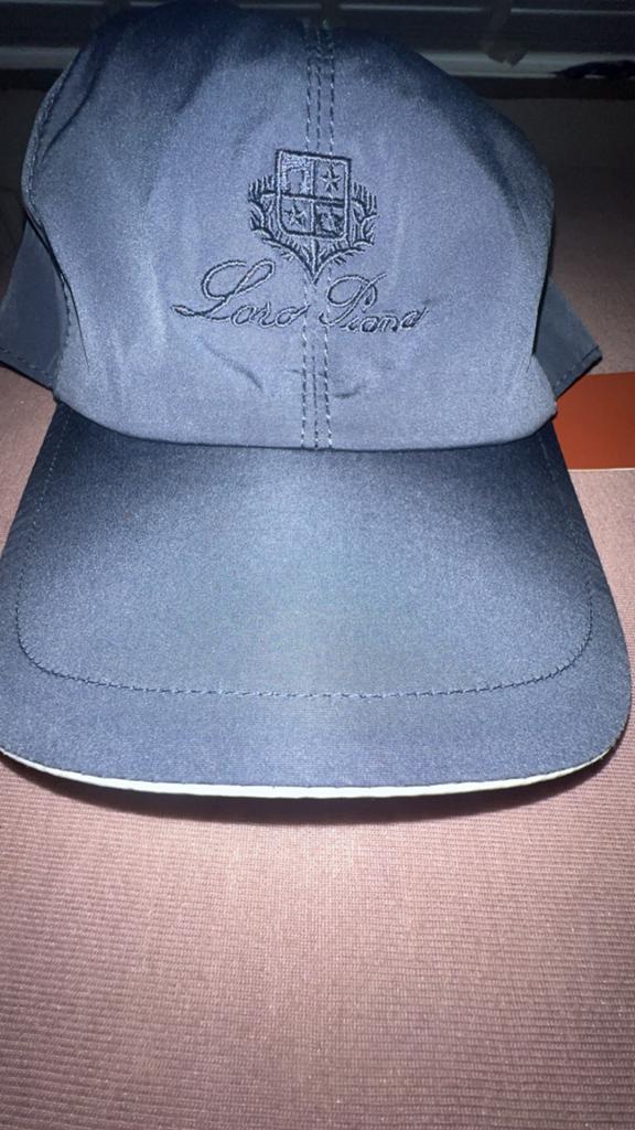Loro piana pet, Ophalen, Nieuw, 58 of 59 cm (L, 7¼ of ⅜ inch)