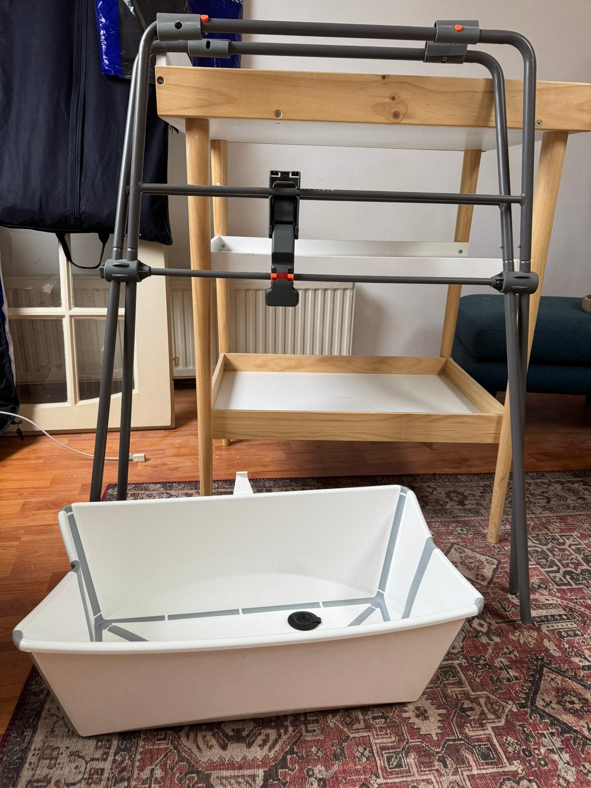 Stokke babybad en standaard, Ophalen, Zo goed als nieuw, Minder dan 1 meter, Parasolvoet