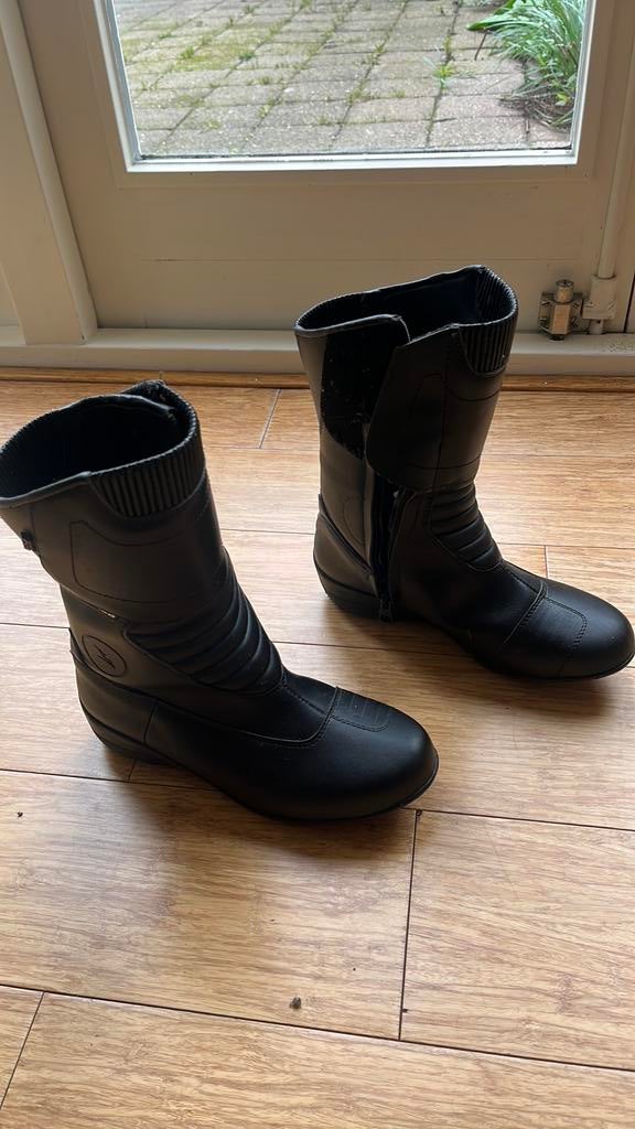 Zeer weinig gebruikte dames motorlaarzen Falco mt 38, Motoren, Ophalen of Verzenden, Tweedehands, Dames, Laarzen
