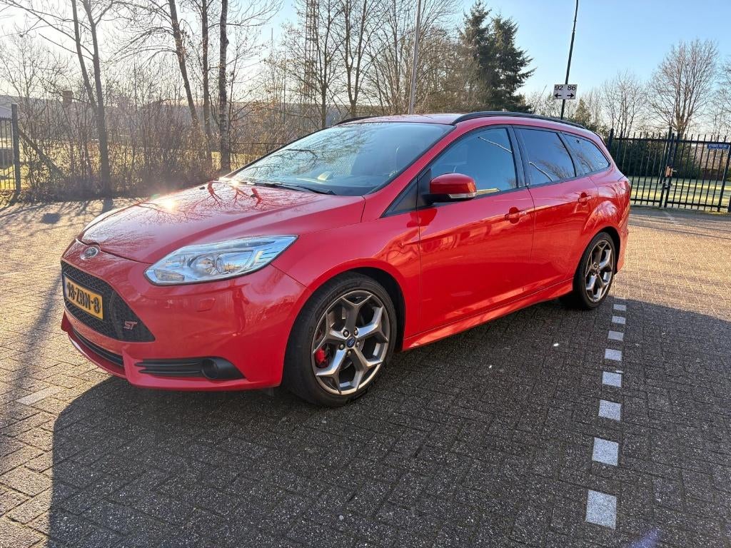 ✅Ford Focus 2.0 ST-2    250 PK✅ 198370 KM NAP ✅, Zwart, 4 cilinders, Handgeschakeld, Lichtsensor