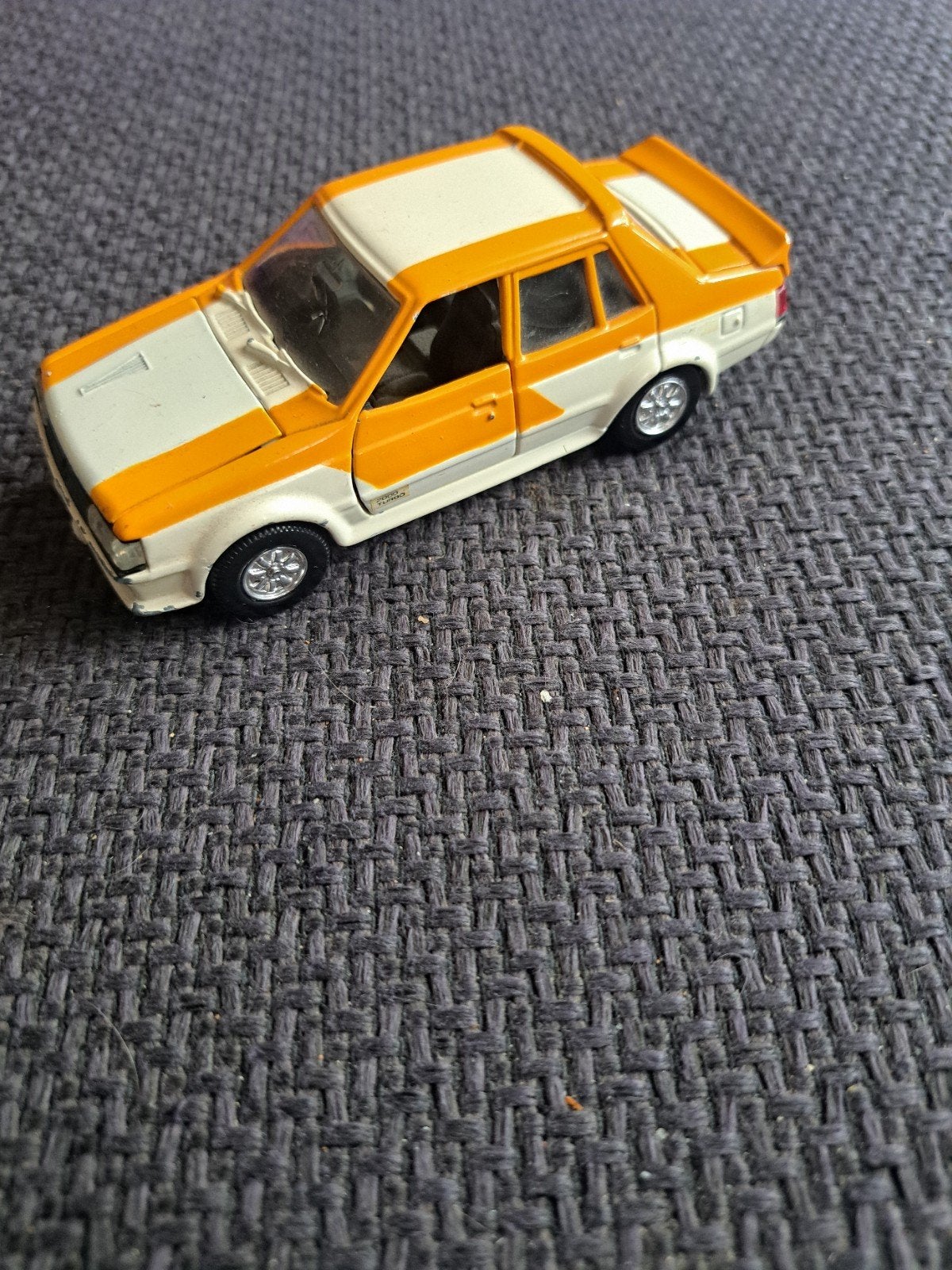 Yonezawa model lancer 2000 rally turbo schaal 1:40, Auto, Ophalen of Verzenden, Gebruikt, Japan