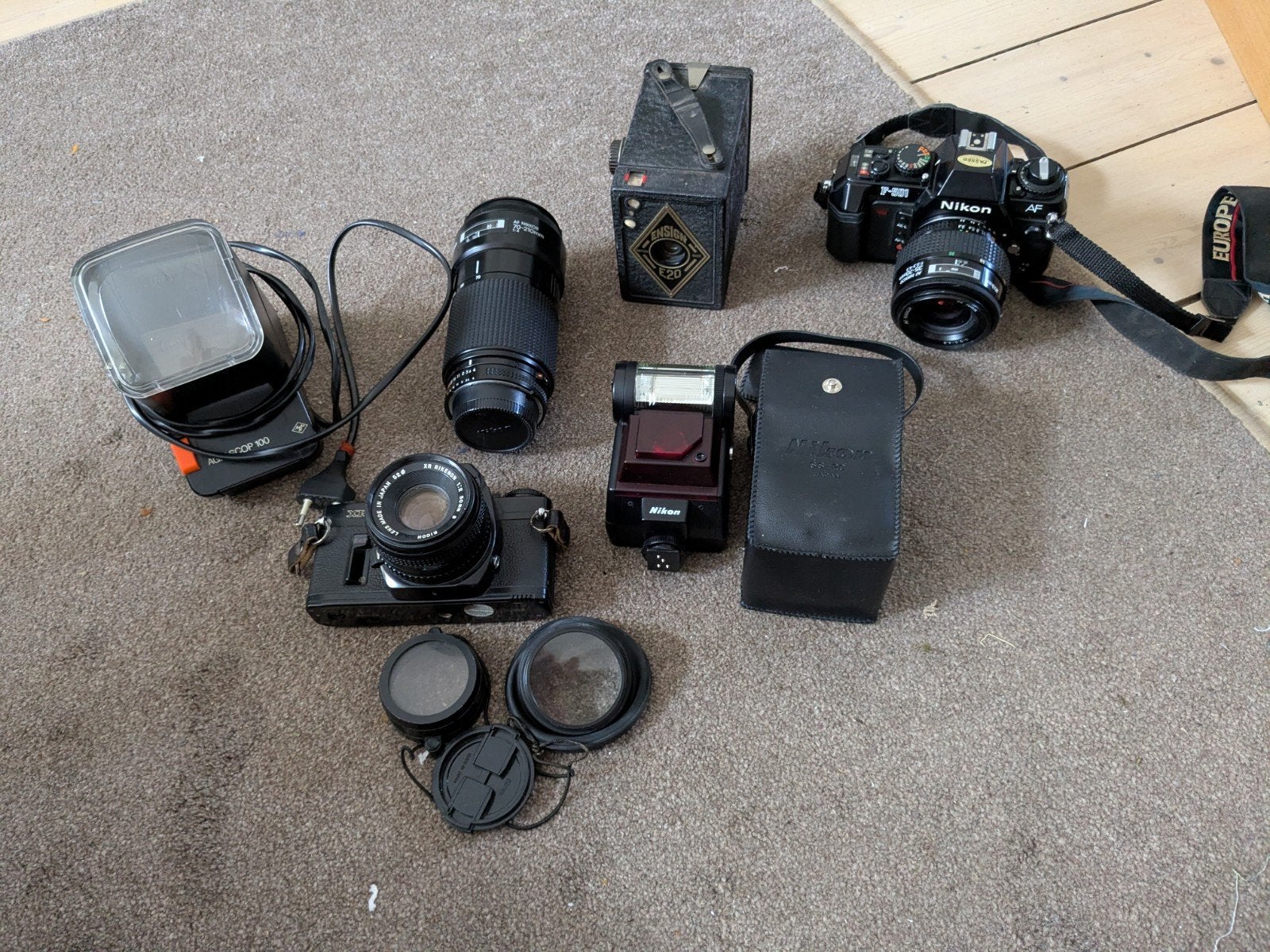 Diverse camera's en accessoires - Nikon, Ricoh, Ensign, Ophalen, Gebruikt, Spiegelreflex, Nikon