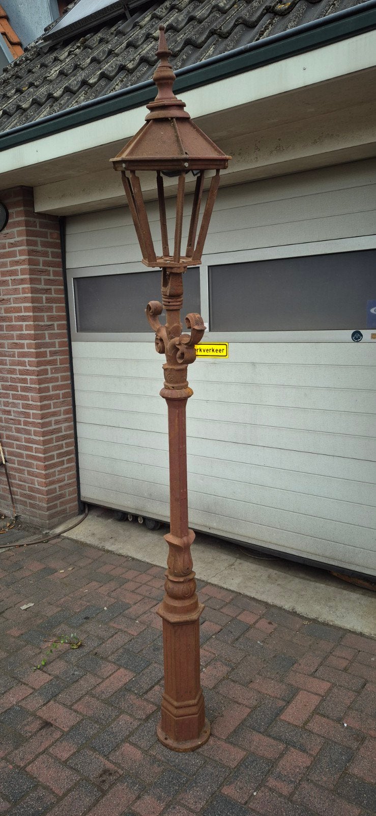Antieke gietijzeren lantaarnpaal, Antiek en Kunst, Antiek | Lampen, Ophalen