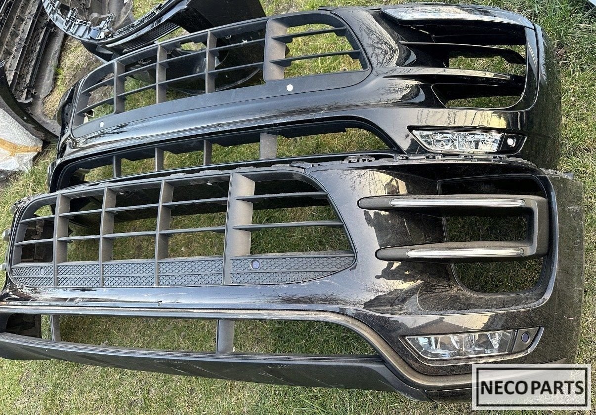 PORSCHE MACAN TURBO GTS VOORBUMPER ALLES LEVERBAAR !!!, Gebruikt, -, Porsche, Ophalen of Verzenden