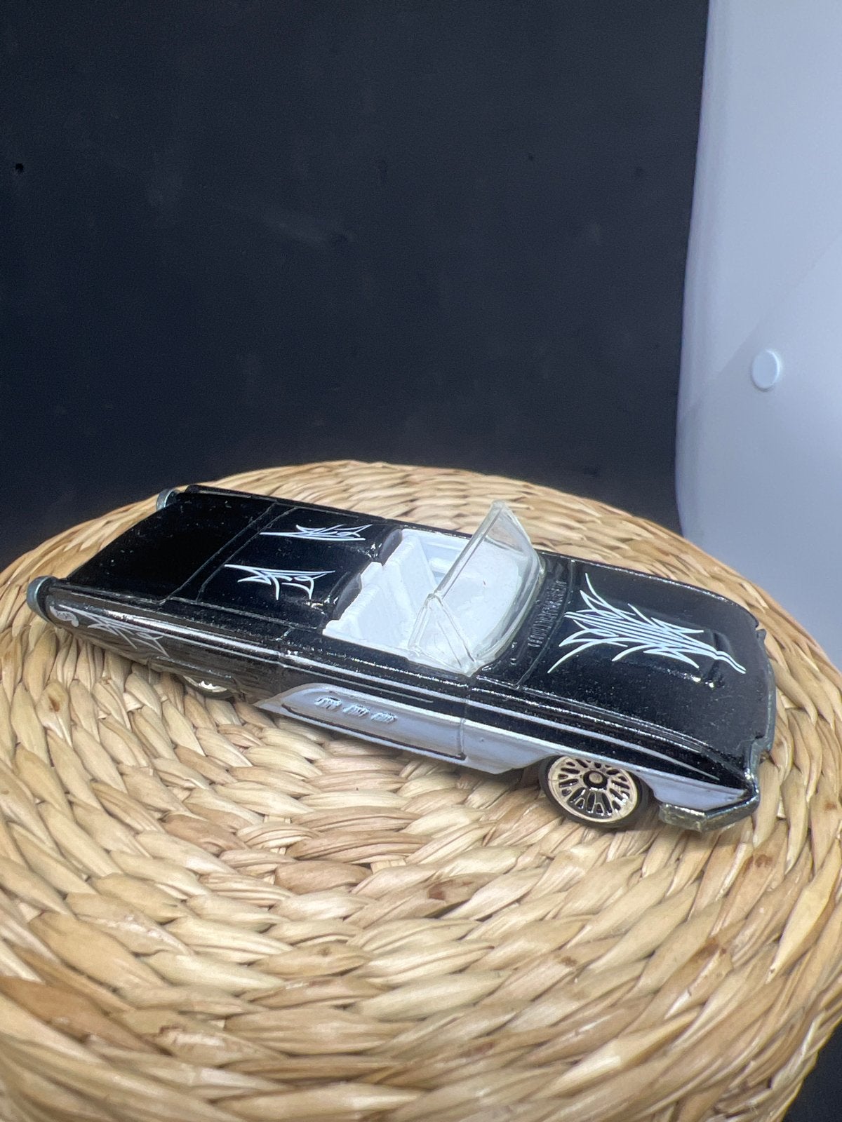 Hot Wheels '57 T-Bird - Zwart met vlammen, Ophalen of Verzenden, Gebruikt, Auto