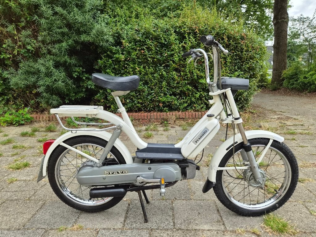 Piaggio Vespa Bravo Met Kenteken ZEER NETJES !, Fietsen en Brommers, Ophalen, Overige modellen, Maximaal 45 km/u, 49 cc