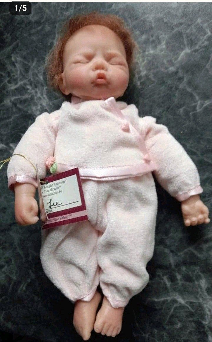 Pop donna lee Ashton drake 25cm, Ophalen, Zo goed als nieuw, Pop