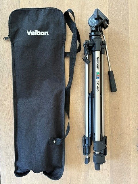 Set Sony Alpha 350 DSLR incl. statief, Zo goed als nieuw, Minder dan 150 cm, Met balhoofd, Ophalen of Verzenden