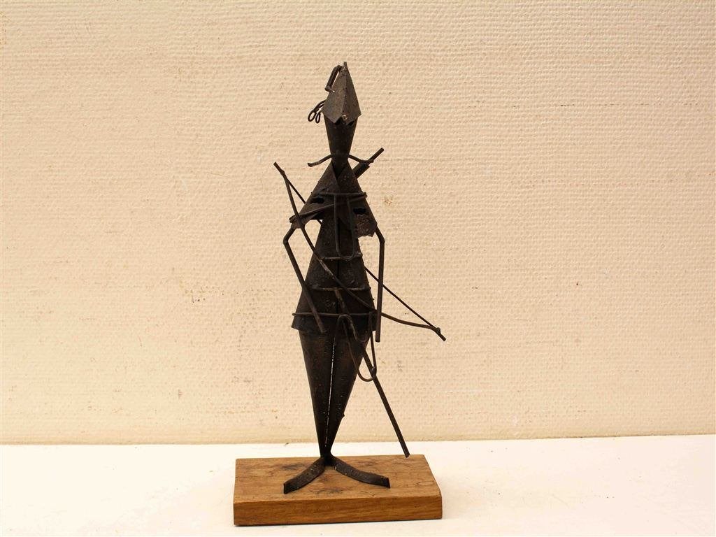 beeld van een Sculptuur soldaat 38465