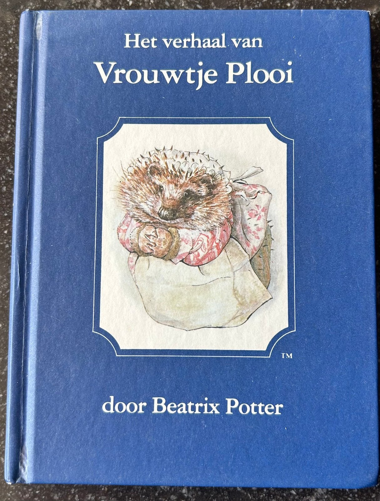 Beatrix Potter - Het verhaal van Vrouwtje Plooi - Ploegsma, Boeken, Ophalen of Verzenden, Zo goed als nieuw, Beatrix Potter, Prentenboek