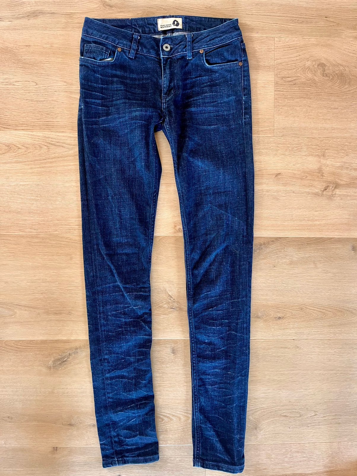 Prachtige donkerblauwe spijkerbroek Kuyichi maat 26/32, Ophalen of Verzenden, Zo goed als nieuw, Blauw, W27 (confectie 34) of kleiner