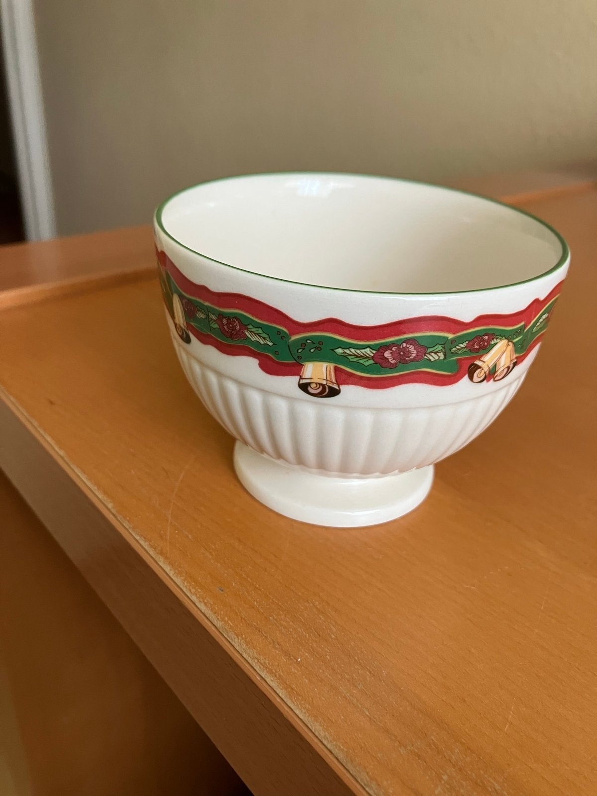 Wedgwood Christmas Time Kom - Zo goed als nieuw, Klassiek, Ophalen of Verzenden, Zo goed als nieuw, Kom(men)