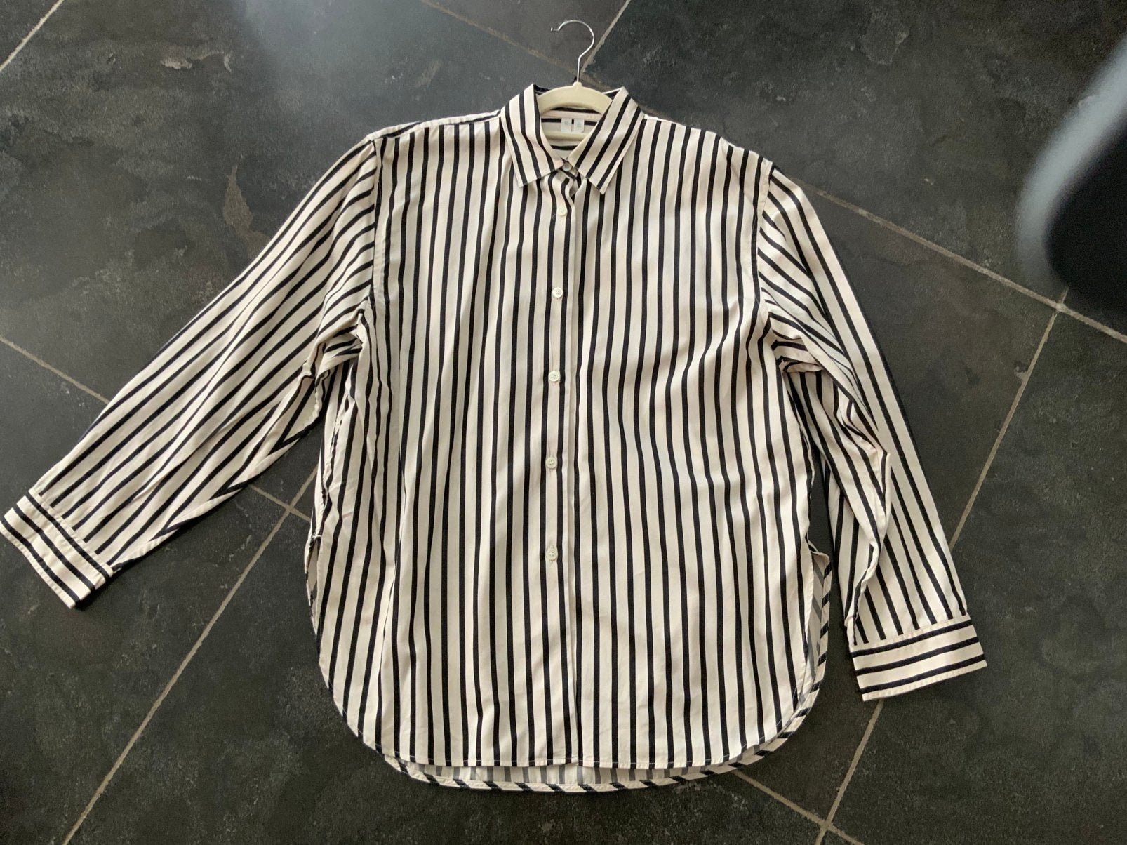 ARKET GESTREEPTE BLOUSE (incl. Verzendkosten), Verzenden, Zo goed als nieuw, Maat 34 (XS) of kleiner, Zwart