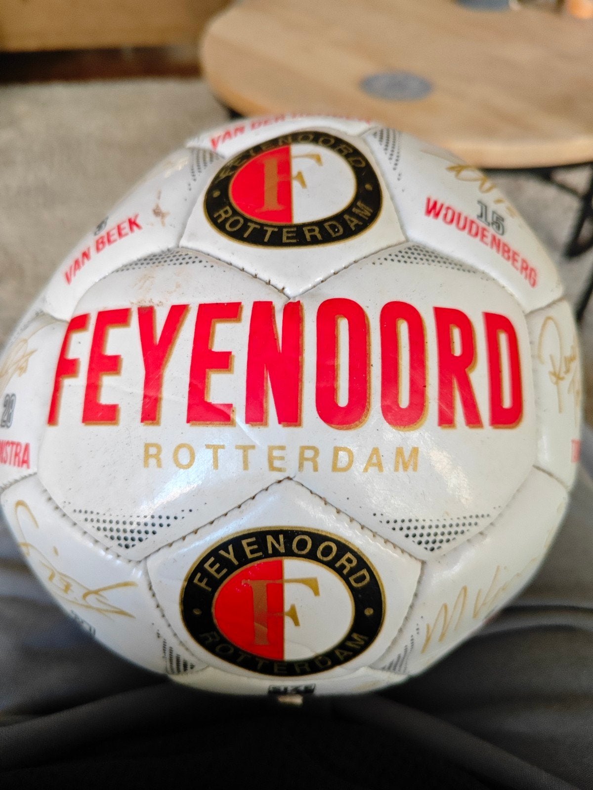 Feyenoord gesigneerde voetbal, Ophalen, Gebruikt, Bal